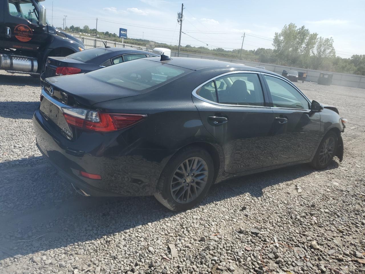 2018 Lexus ES - Image 3