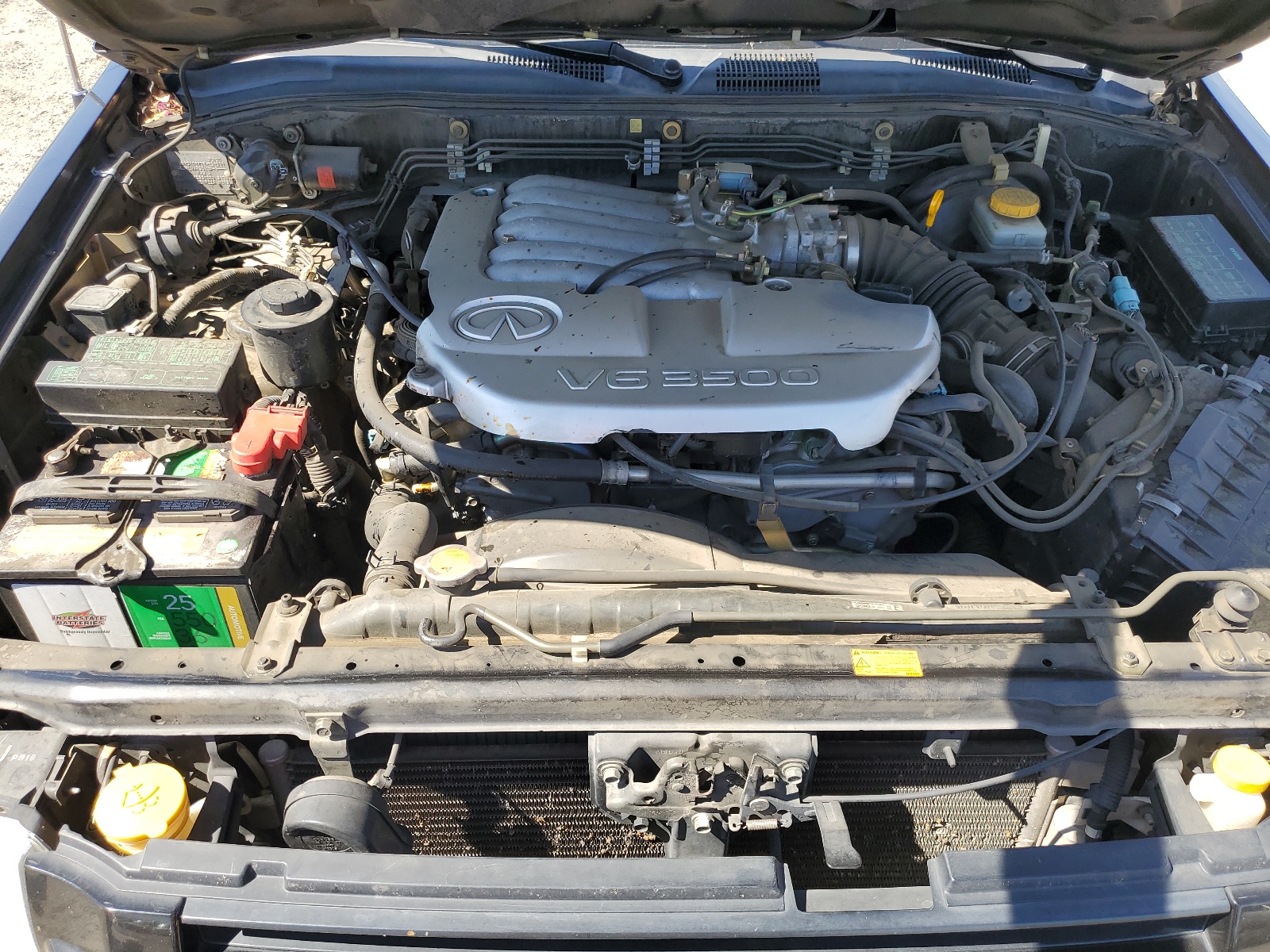 JNRDR09Y72W259374 2002 Infiniti Qx4