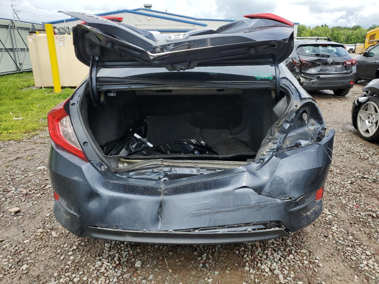 2018 Honda Civic Lx VIN: 19XFC2F58JE205798 Lot: 67656084