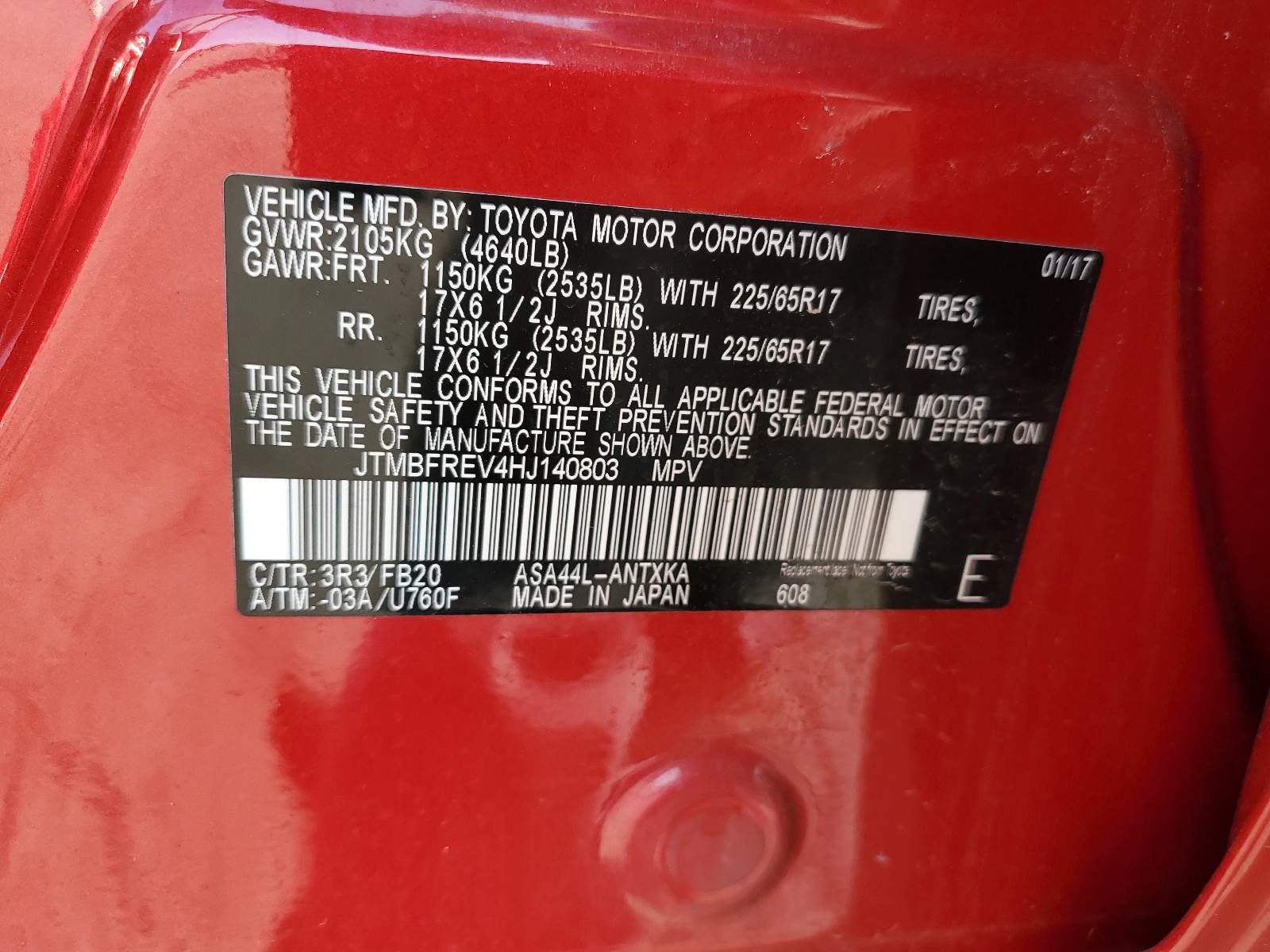 JTMBFREV4HJ140803 2017 Toyota Rav4 Le