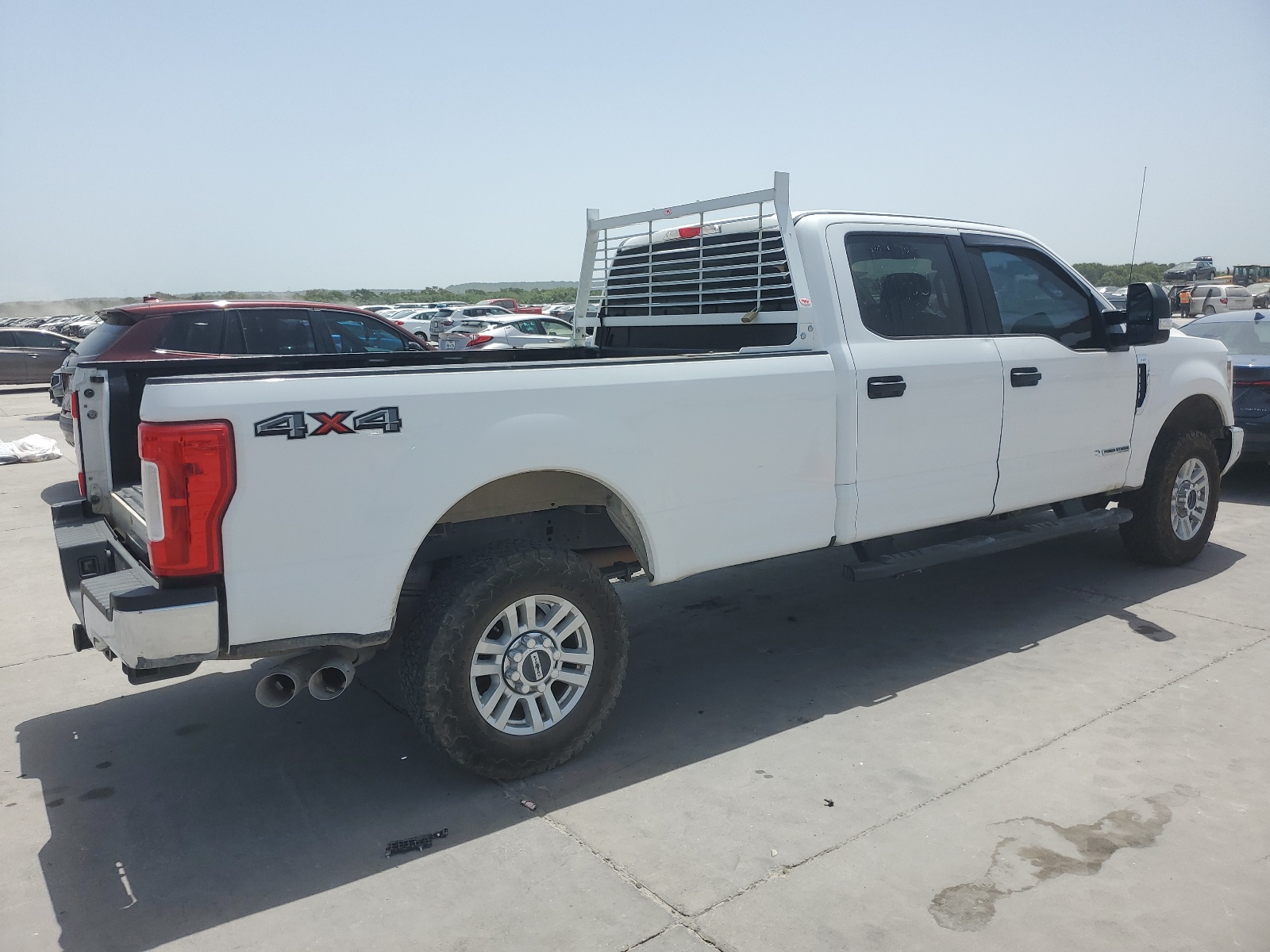 2018 Ford F250 Super Duty vin: 1FT7W2BTXJEB38780