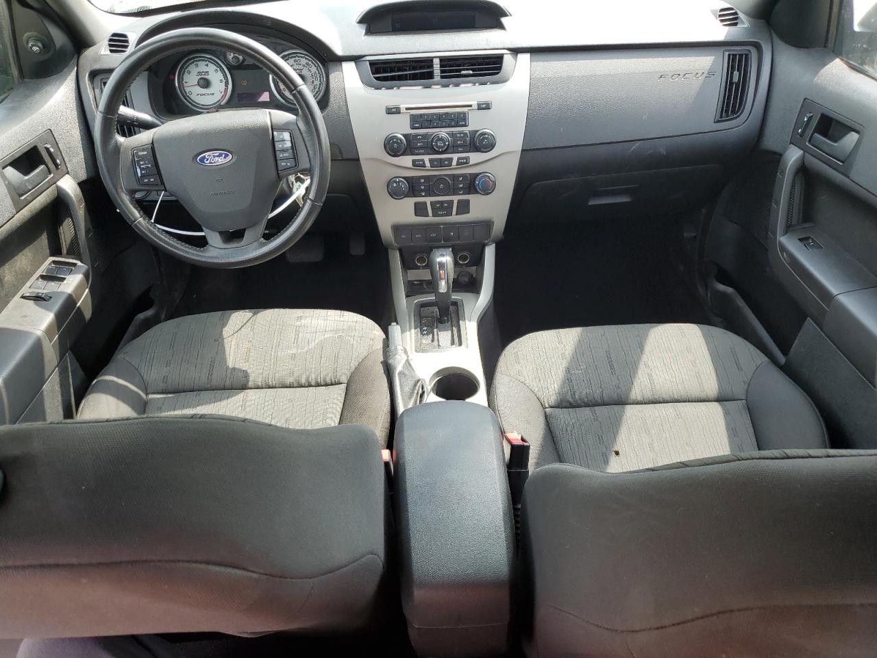 1FAHP3FN8AW251842 2010 Ford Focus Se