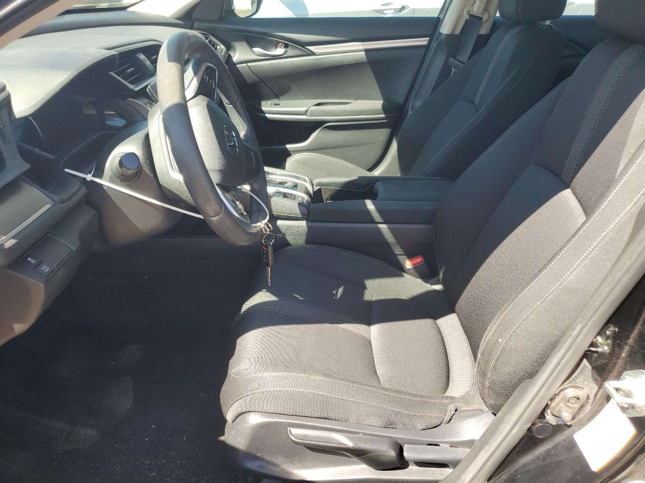 19XFC2F50GE084970 2016 Honda Civic Lx