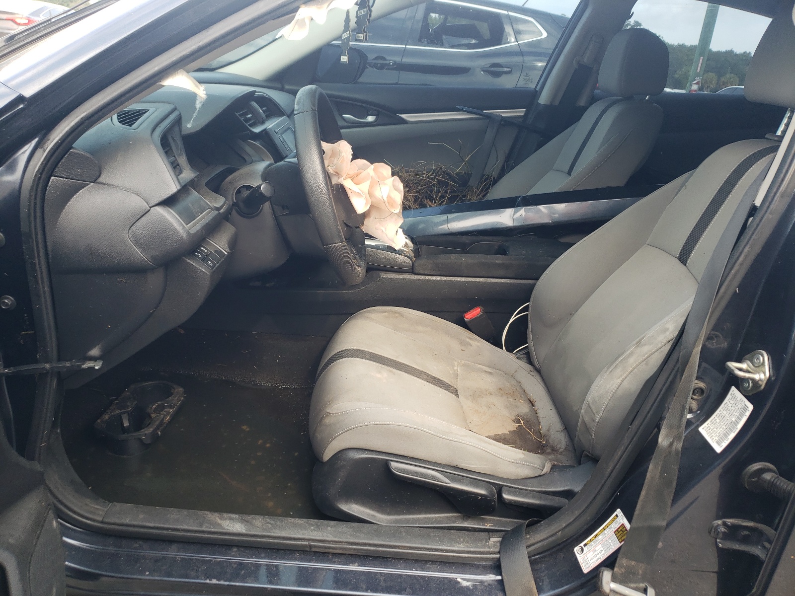 19XFC2F69KE029905 2019 Honda Civic Lx