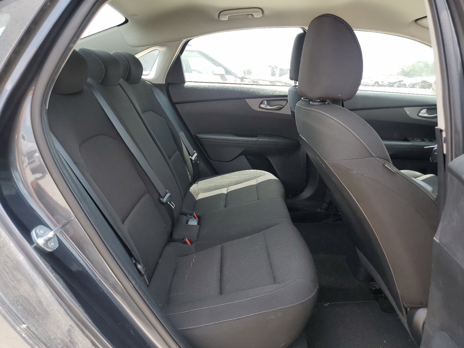 3KPF24AD8ME325103 2021 Kia Forte Fe