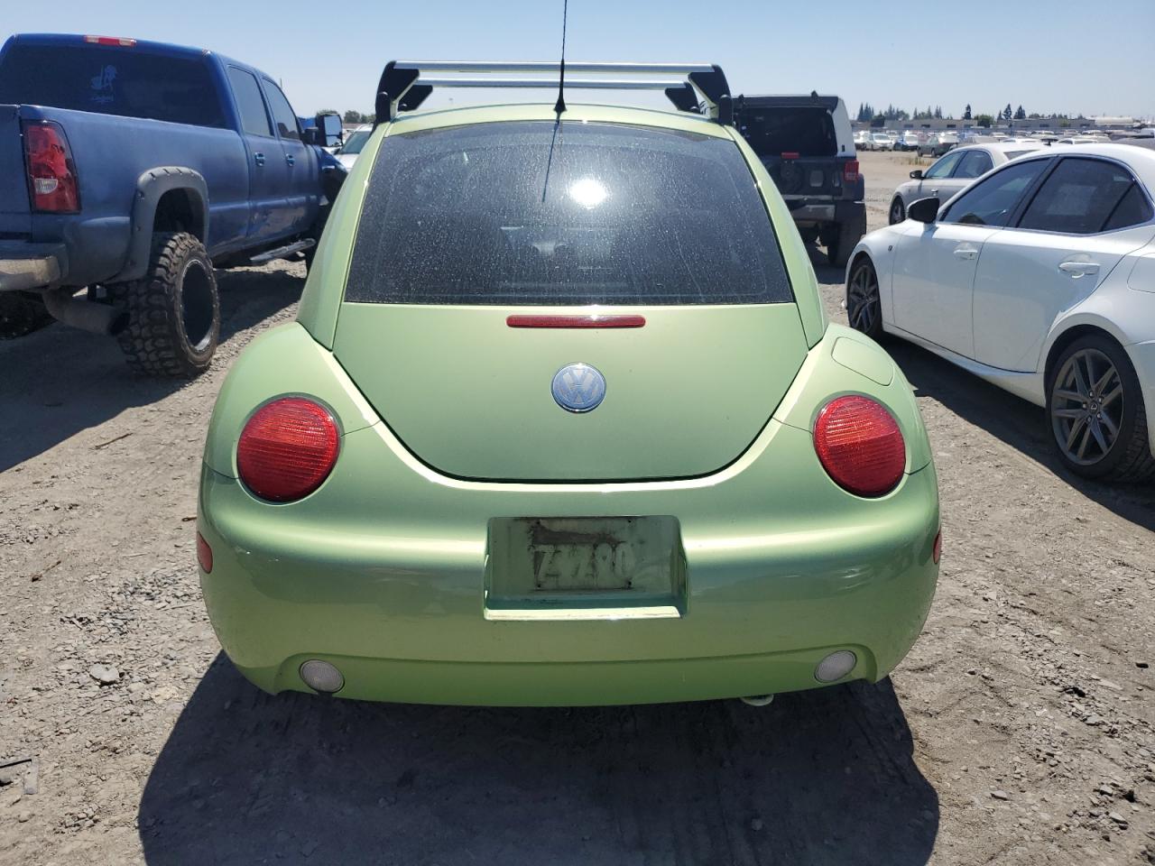 3VWCK21C02M461868 2002 Volkswagen New Beetle Gls