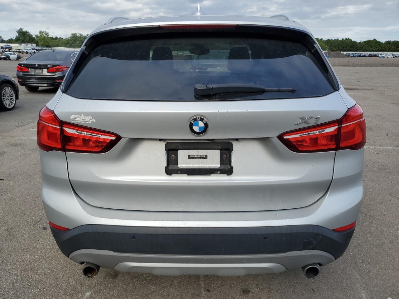 WBXHT3C31J5F90415 2018 BMW X1 xDrive28I