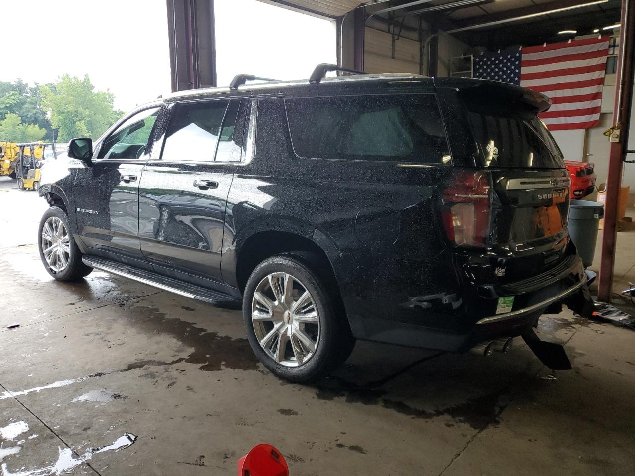 2022 Chevrolet Suburban - Image 2