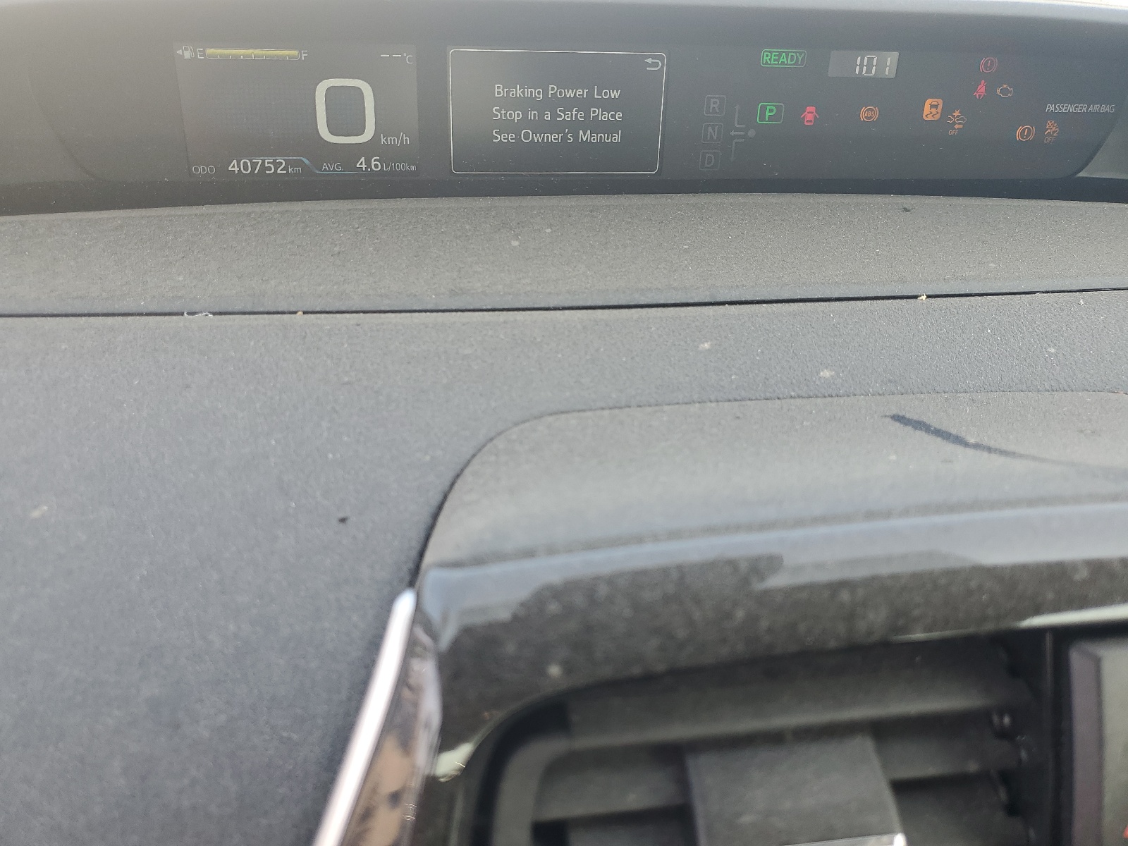 JTDL9RFU5L3021785 2020 Toyota Prius Le