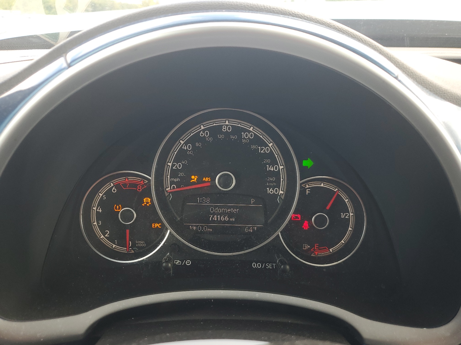 3VWJD7AT6KM709801 2019 Volkswagen Beetle Se