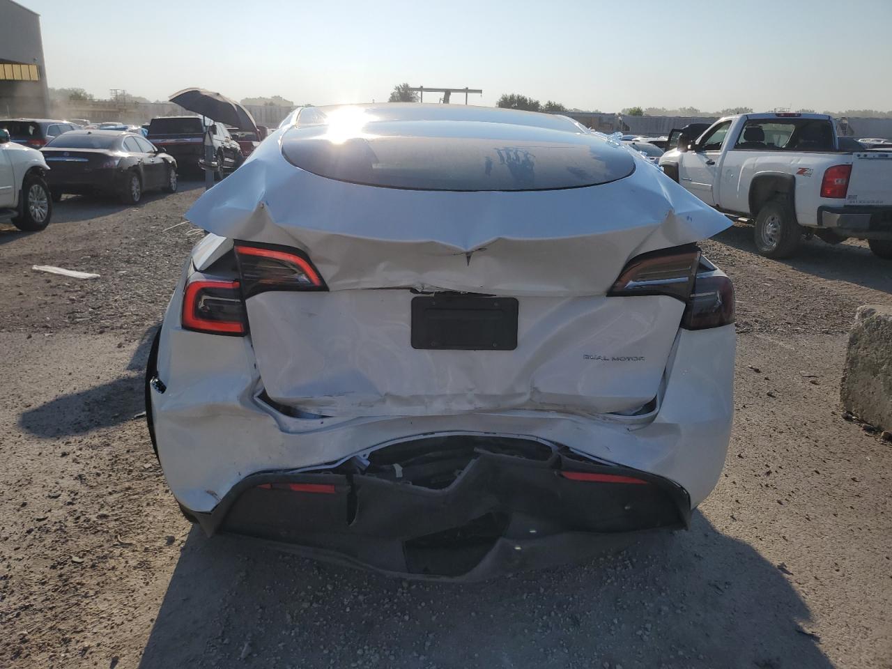 7SAYGDEE7PF803963 2023 Tesla Model Y