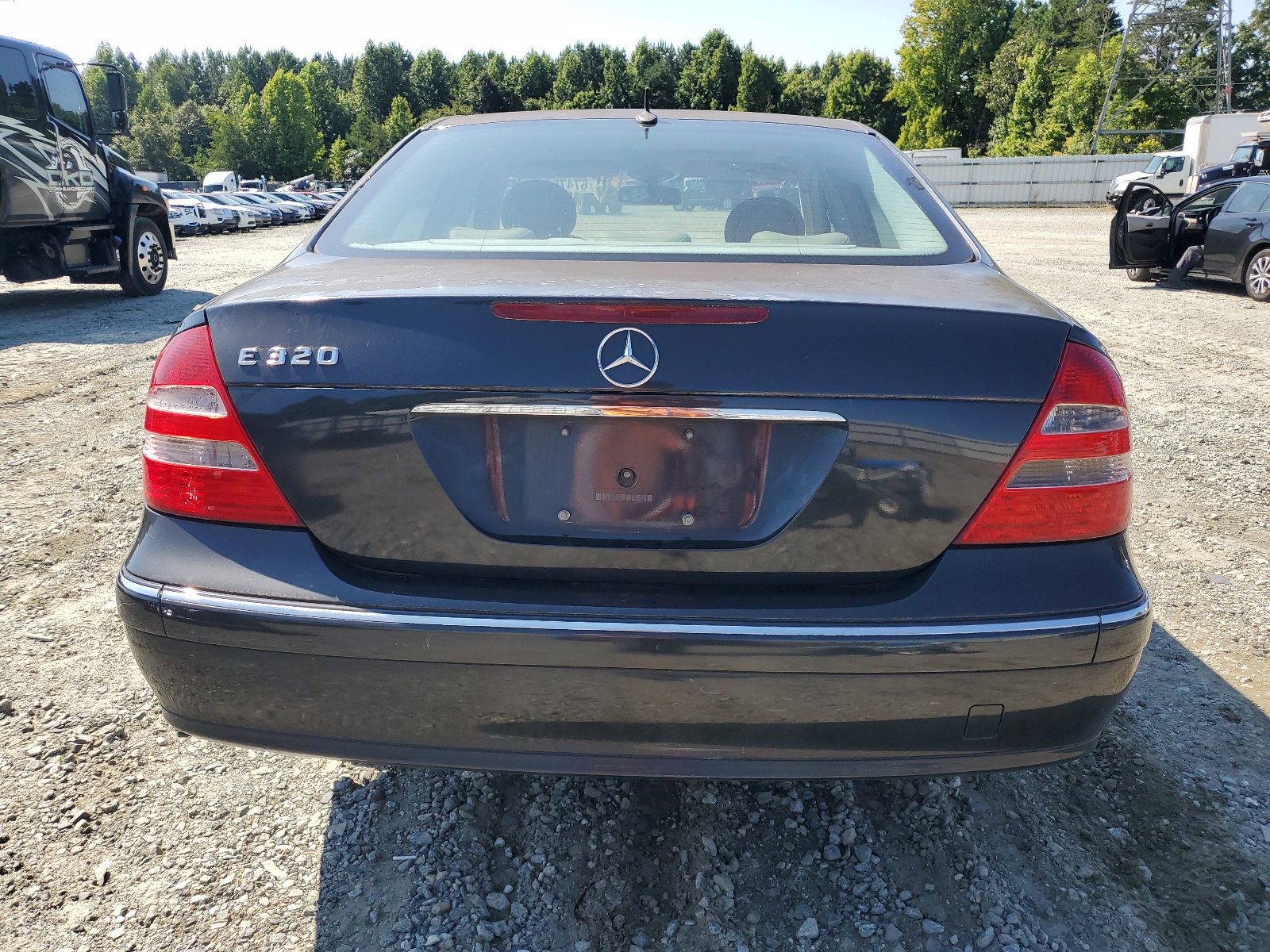 WDBUF65J03A309761 2003 Mercedes-Benz E 320