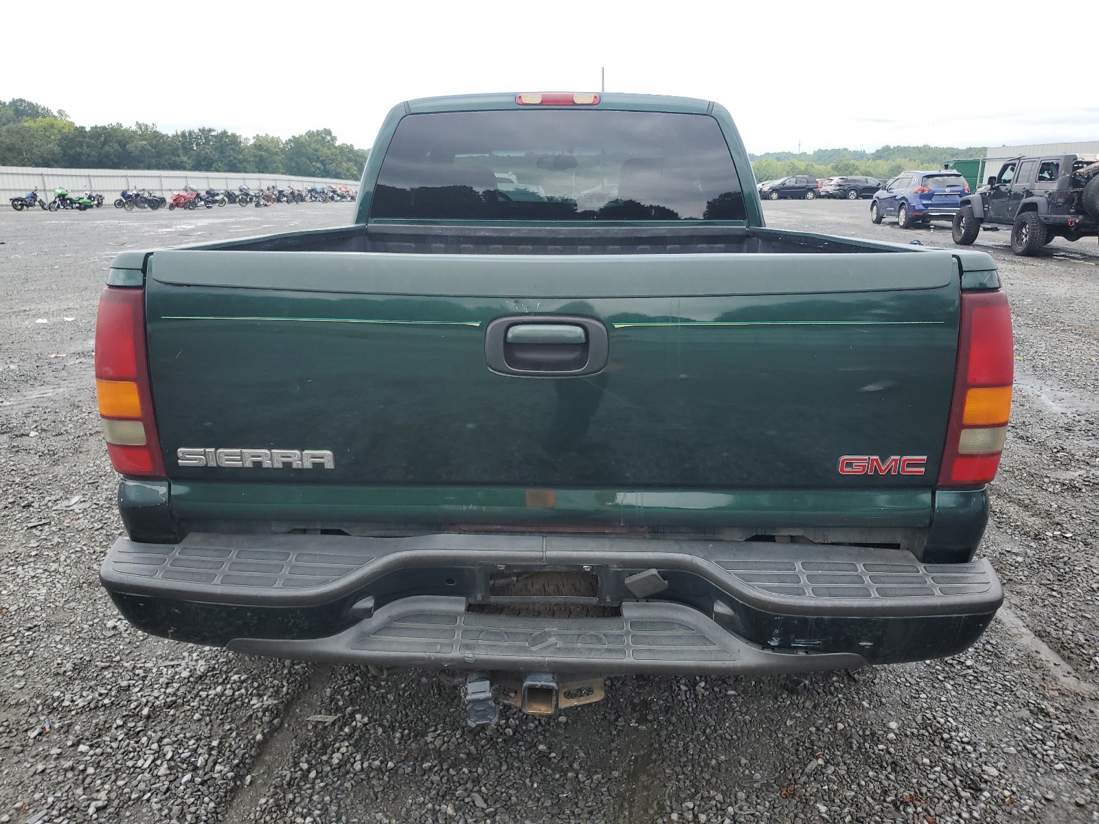 2GTFK69U121328130 2002 GMC Sierra K1500 Denali