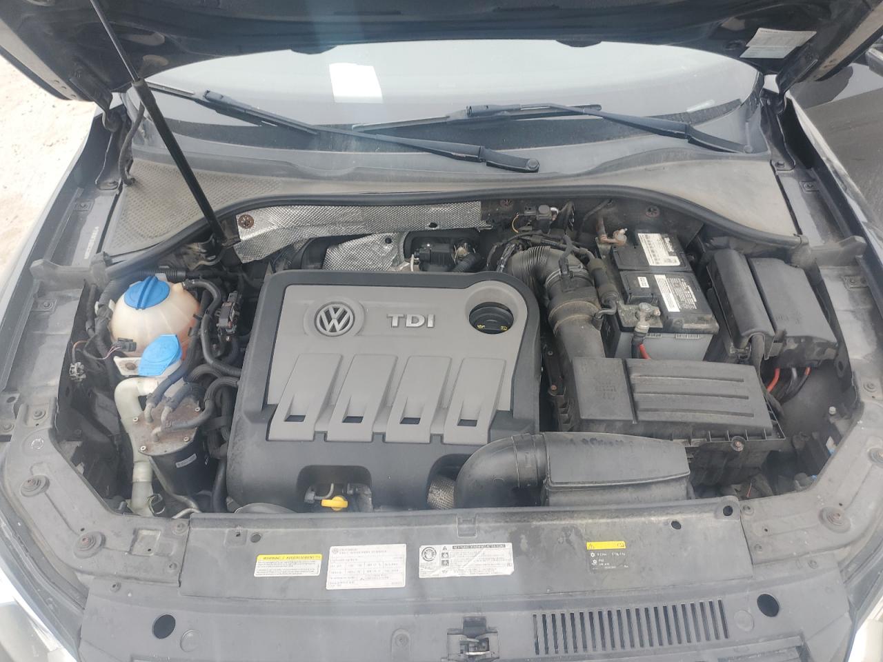 1VWBN7A39EC101066 2014 Volkswagen Passat Se