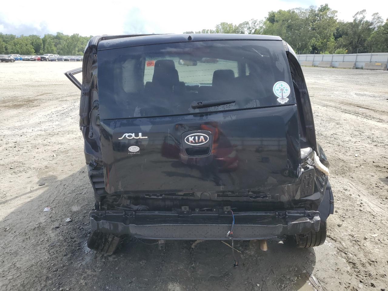 2011 Kia Soul + VIN: KNDJT2A27B7212606 Lot: 65823534