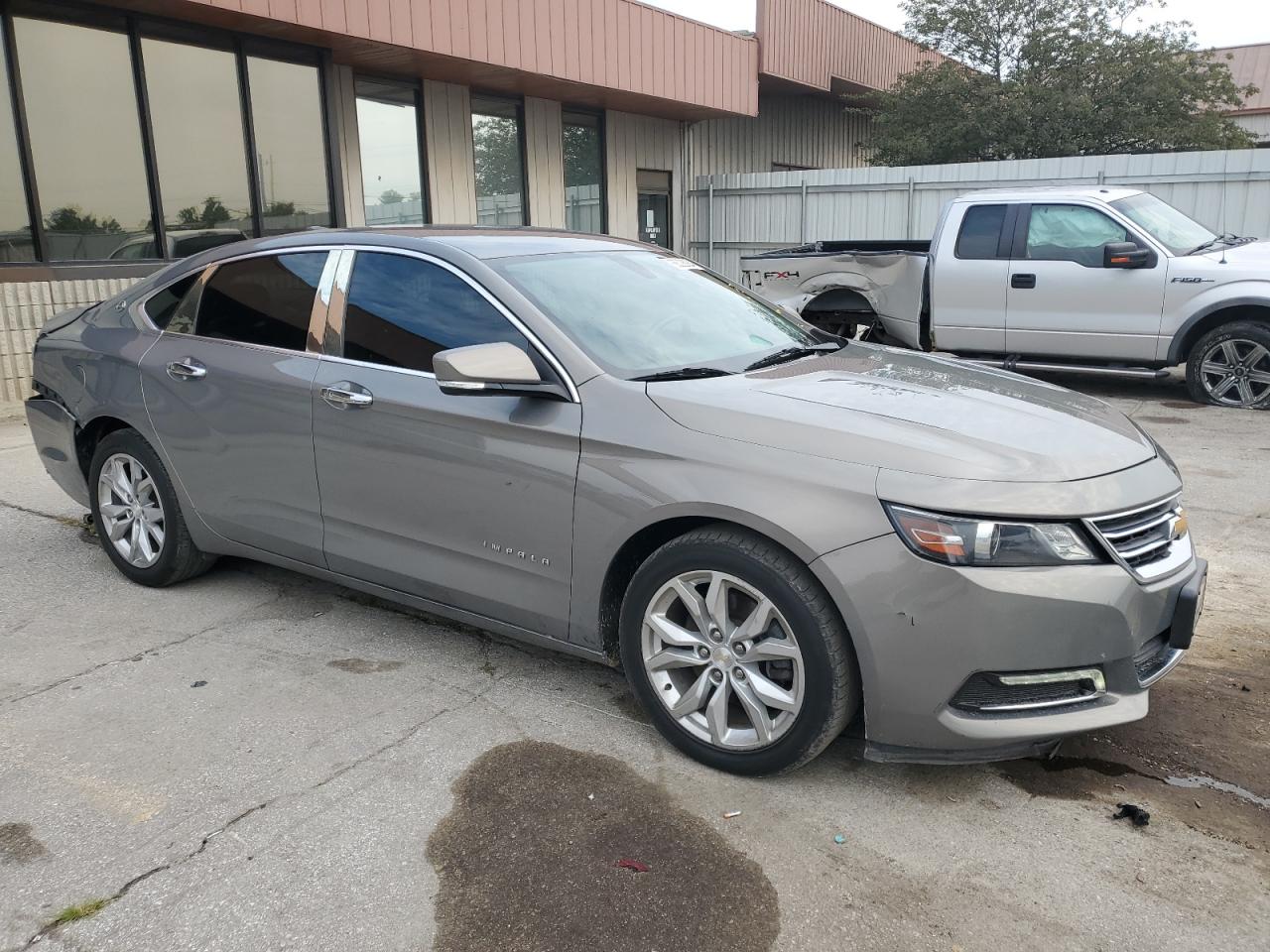 1G1105S36JU140971 2018 Chevrolet Impala Lt