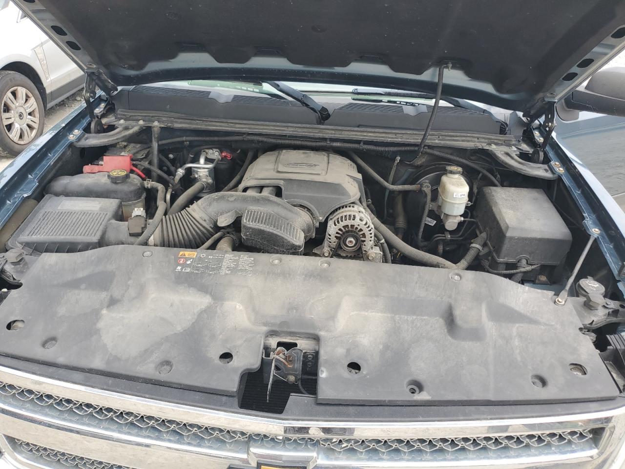 2013 Chevrolet Silverado - Image 11