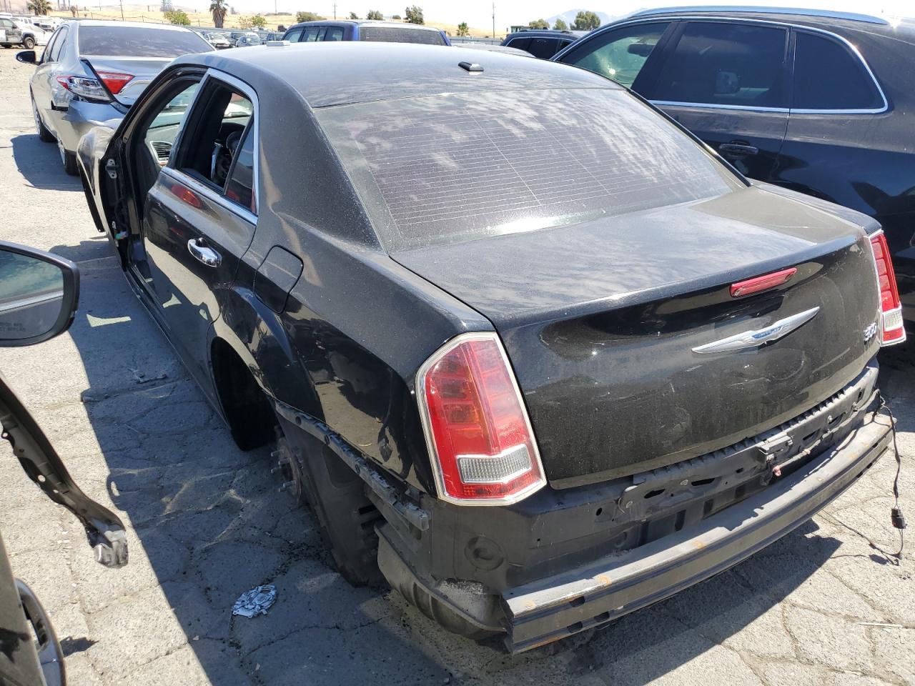 2014 Chrysler 300 - Image 2