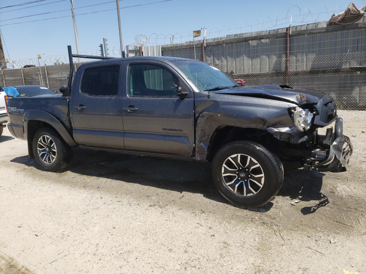 VIN 3TMJU4GN0FM189708 2015 TOYOTA TACOMA no.4