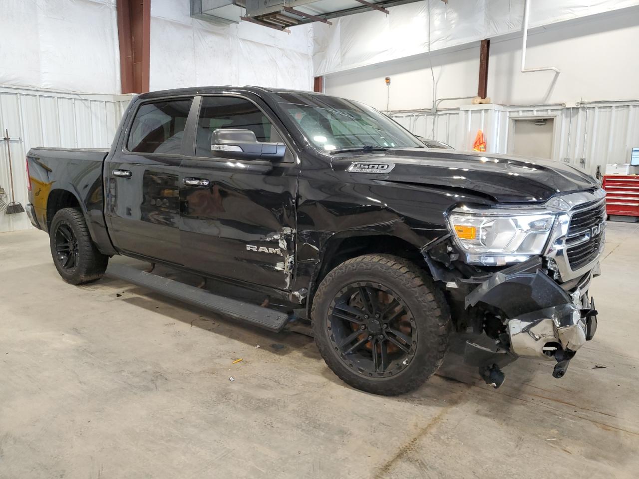 VIN 1C6SRFFT7KN570352 2019 RAM 1500 no.4