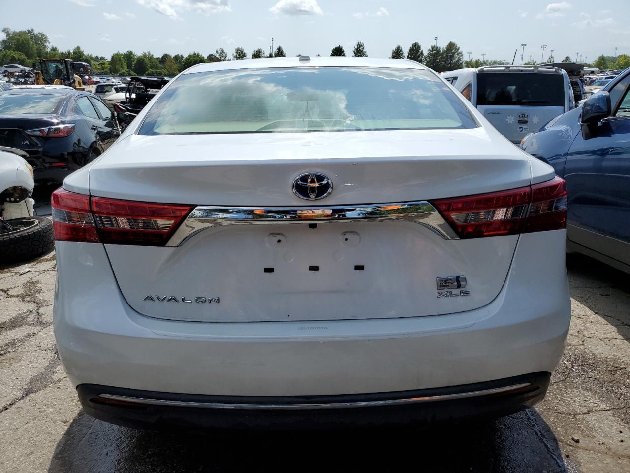 2018 Toyota Avalon Hybrid VIN: 4T1BD1EBXJU062069 Lot: 64870944