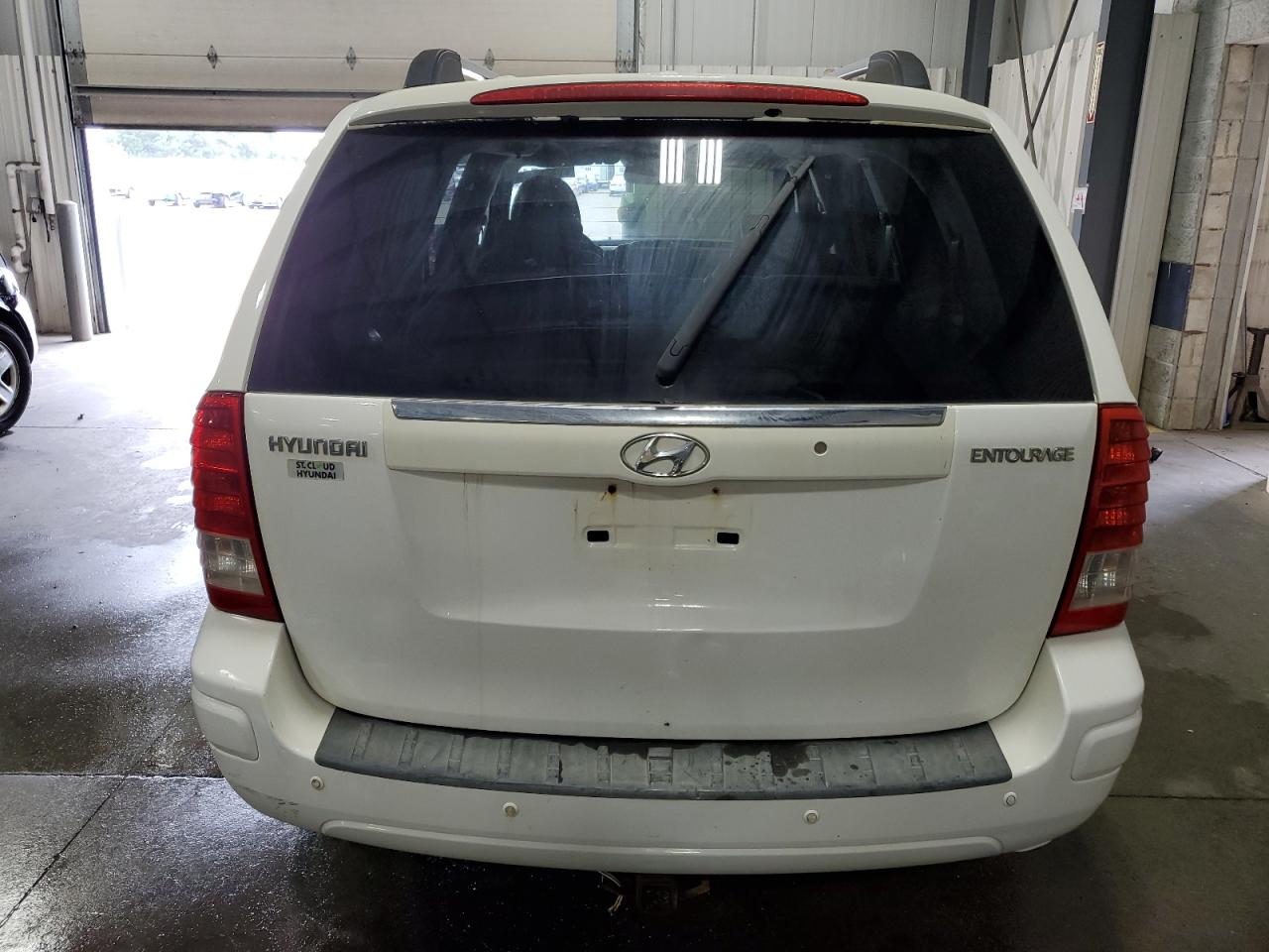 KNDMC233876027514 2007 Hyundai Entourage Gls