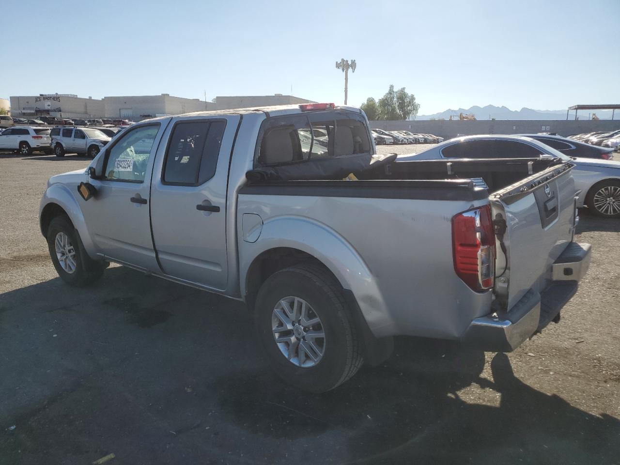 1N6AD0EV0KN706238 2019 NISSAN NAVARA - Image 2