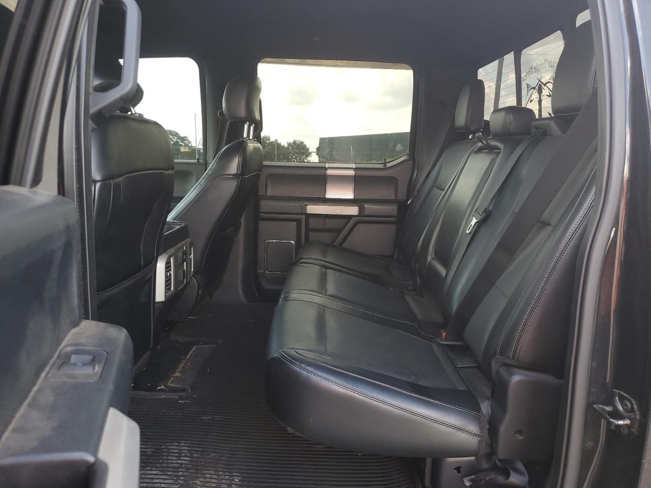 2015 Ford F-150 - Image 11