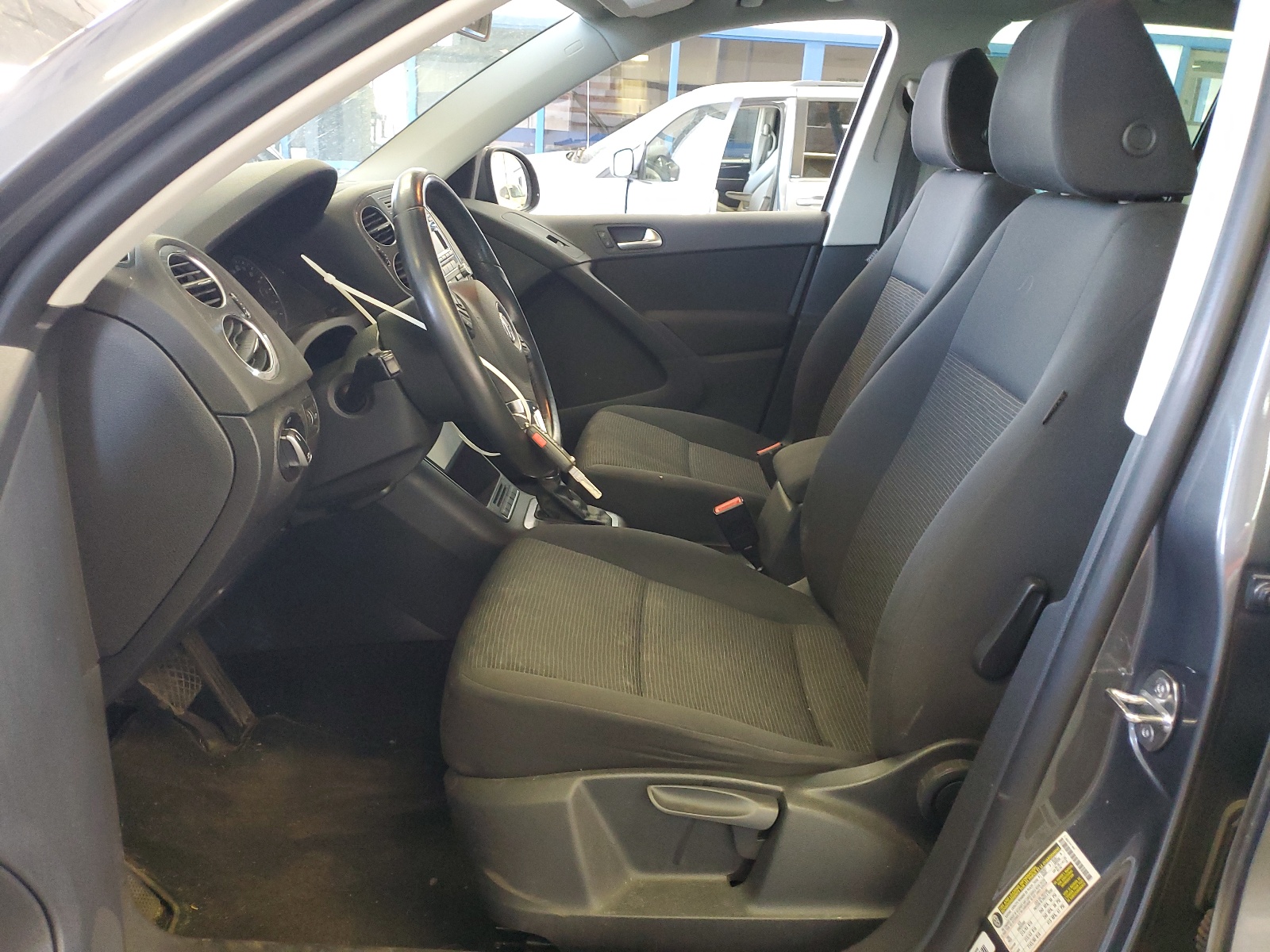 WVGBV3AX5DW592078 2013 Volkswagen Tiguan S