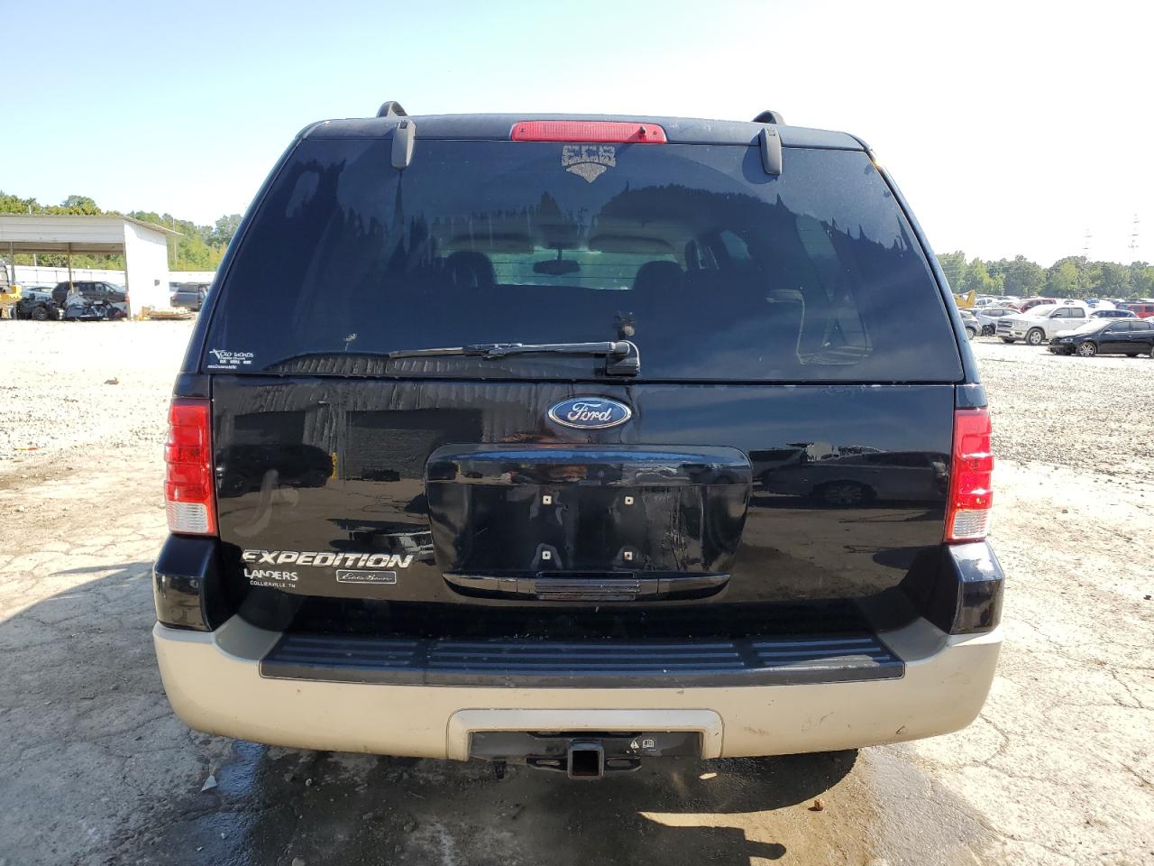 2005 Ford Expedition Eddie Bauer VIN: 1FMPU17515LA75429 Lot: 68146304