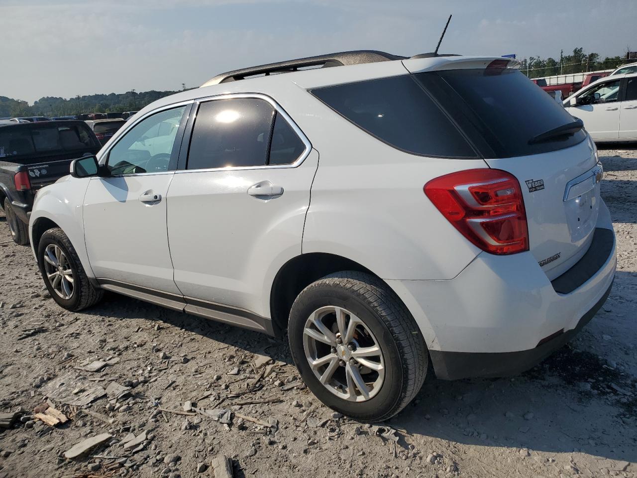 2GNALCEK9H6286481 2017 CHEVROLET EQUINOX - Image 2