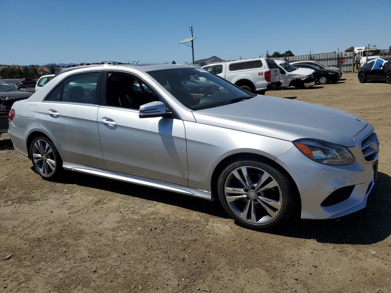 2016 Mercedes-Benz E 350 VIN: WDDHF5KB3GB215082 Lot: 68324574