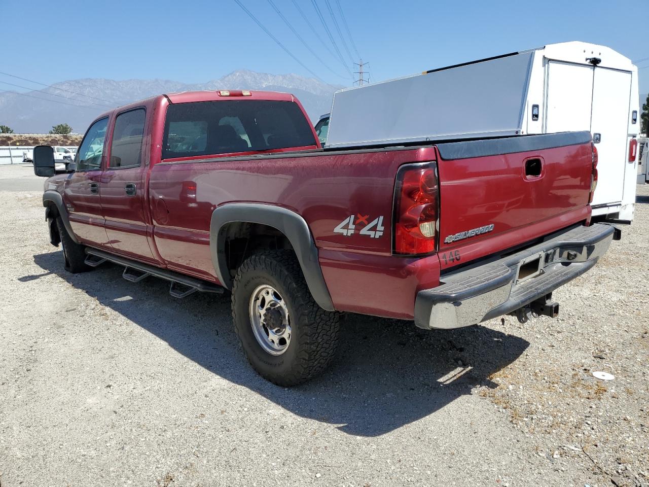 2006 Chevrolet Silverado - Image 2