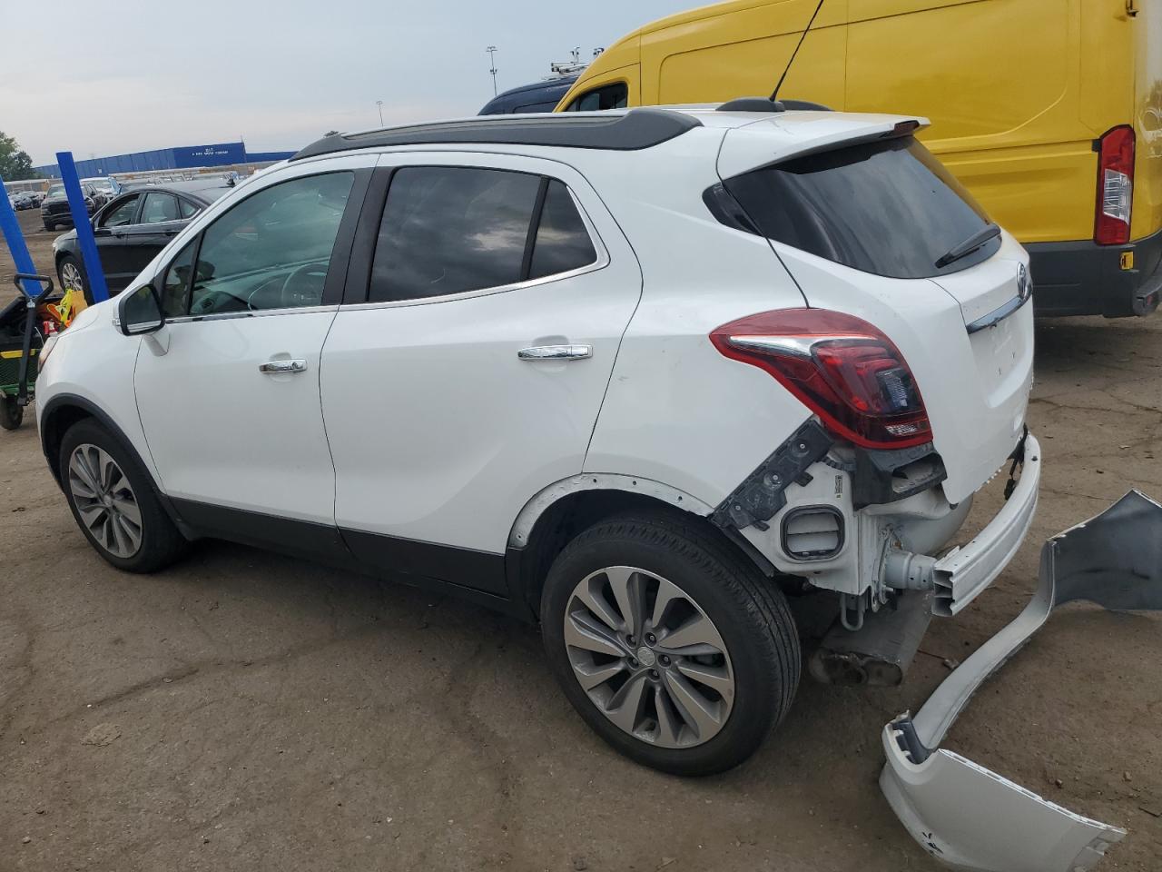 KL4CJASB1KB721475 2019 BUICK ENCORE - Image 2