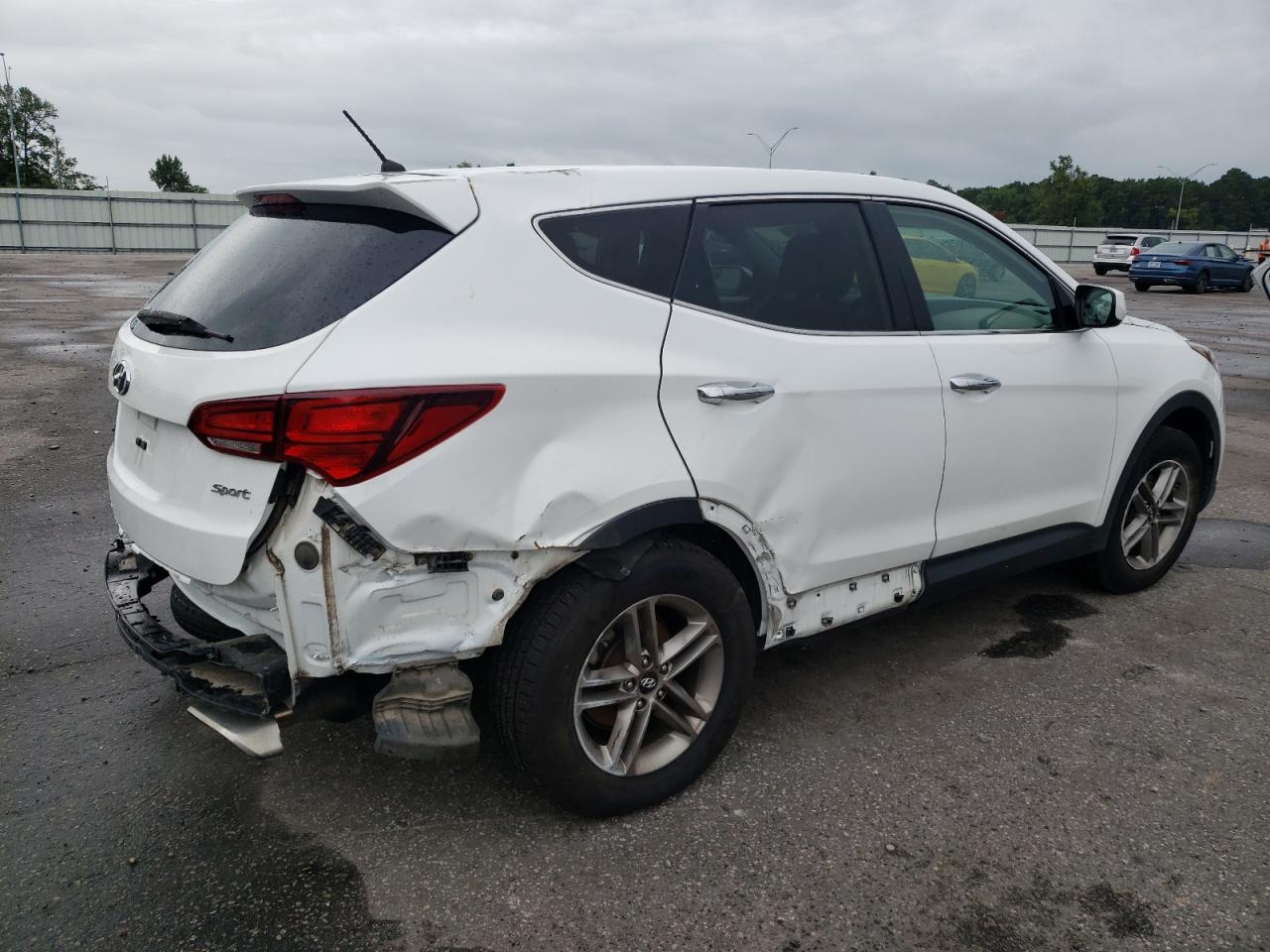 VIN 5XYZT3LB6JG573025 2018 HYUNDAI SANTA FE no.3