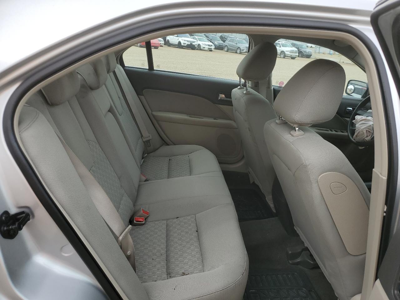 2010 Ford Fusion S VIN: 3FAHP0GA0AR263870 Lot: 69216024