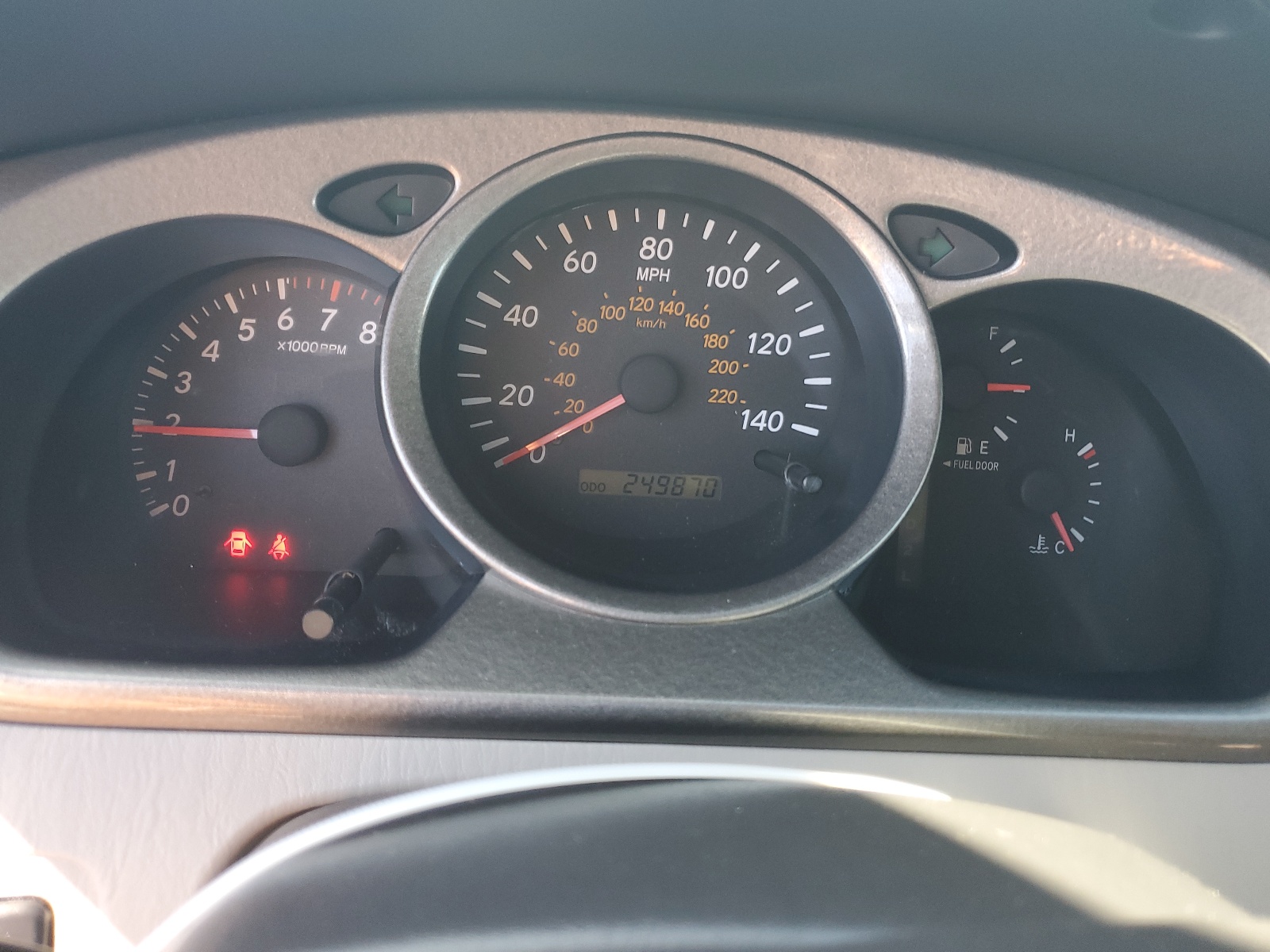 JTEGF21A910023502 2001 Toyota Highlander