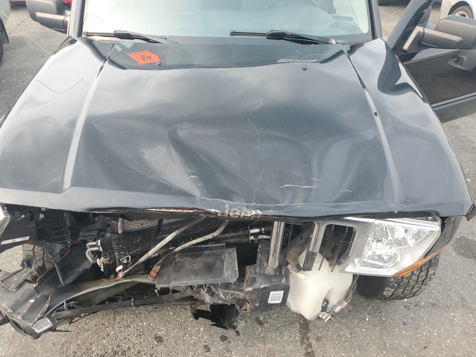 1J8HG48KX6C162052 2006 Jeep Commander