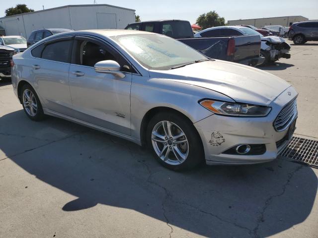 Sedans FORD FUSION 2016 Srebrny