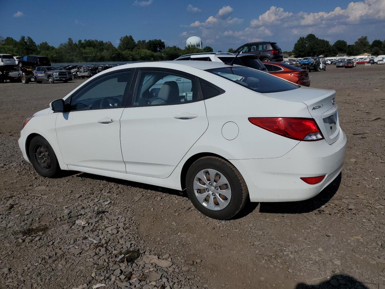 2015 Hyundai Accent - Image 2