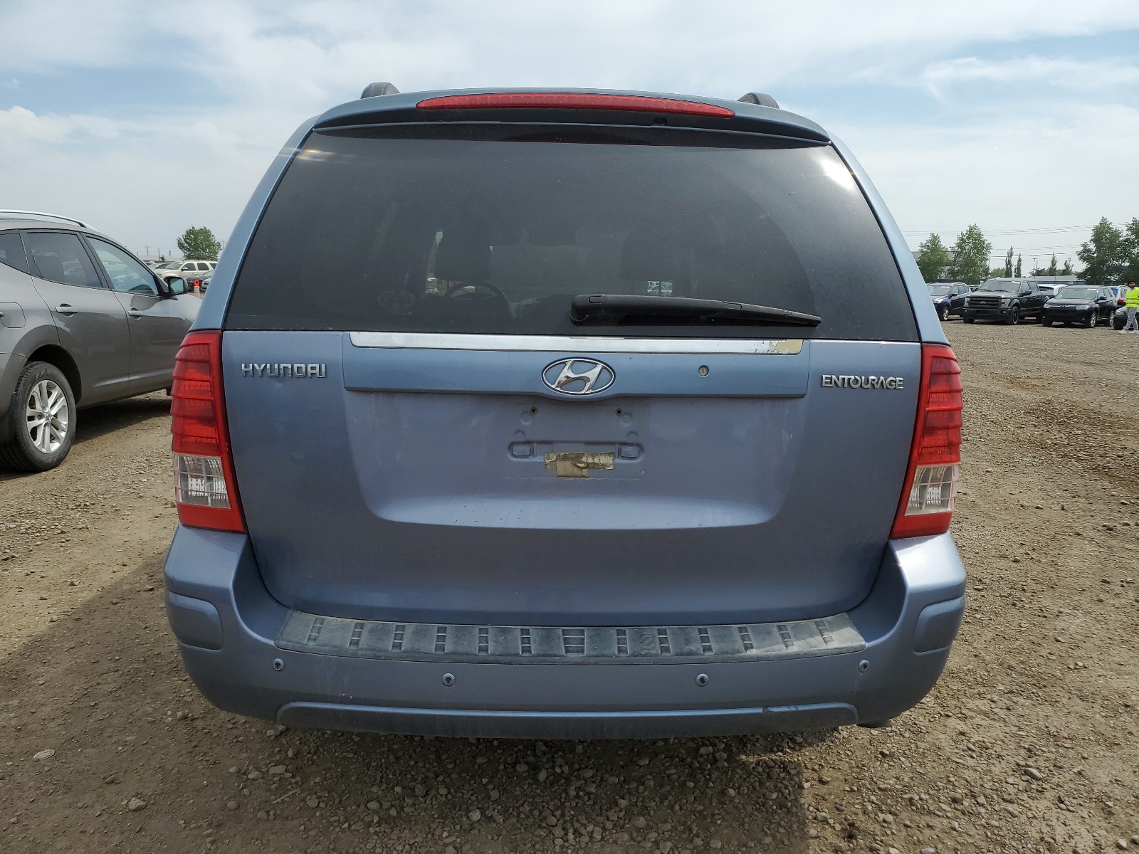 KNDMC233976035038 2007 Hyundai Entourage Gls