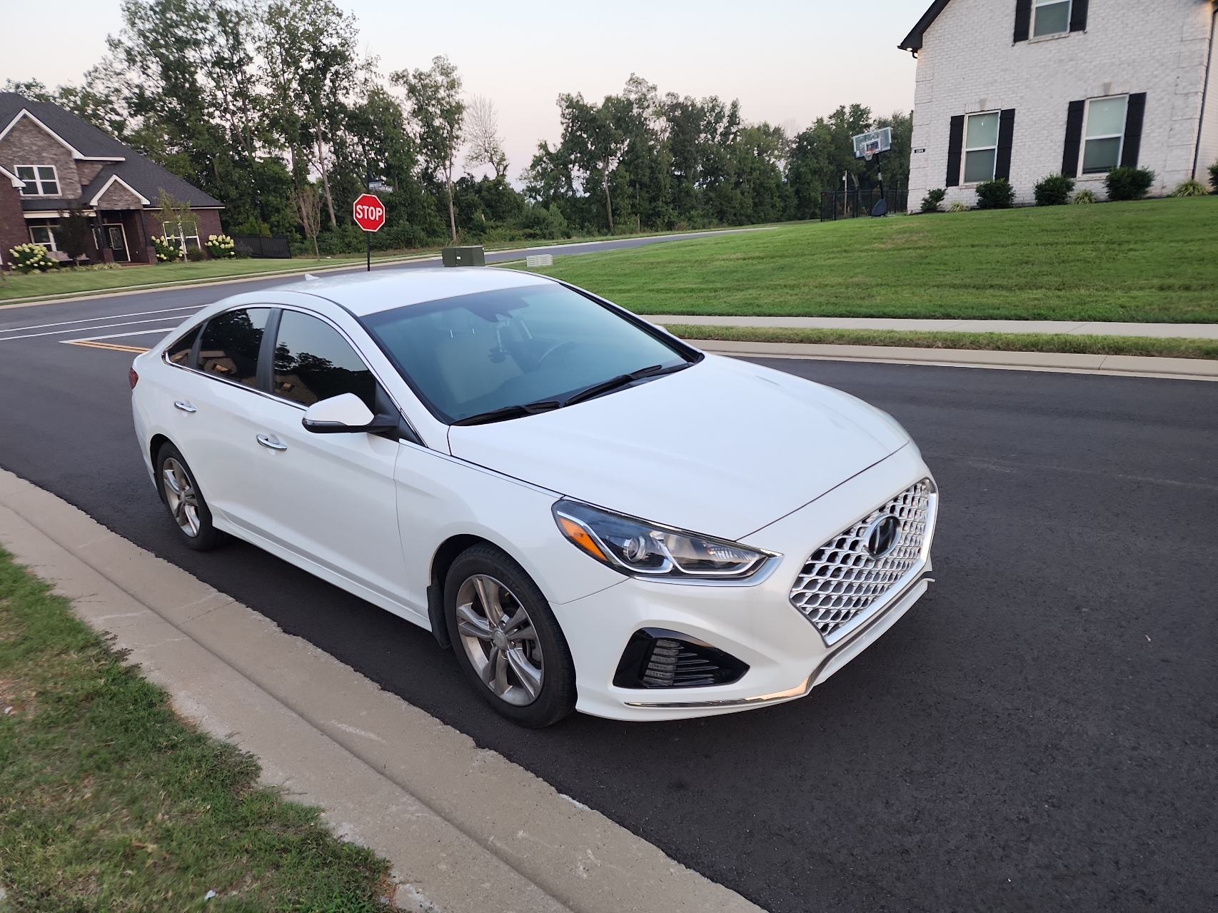 2019 Hyundai Sonata Lim vin: KH730160196011745