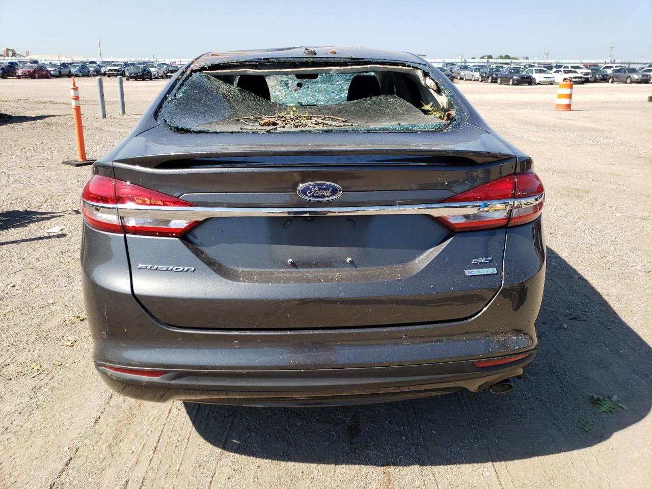 3FA6P0HD1JR150185 2018 Ford Fusion Se