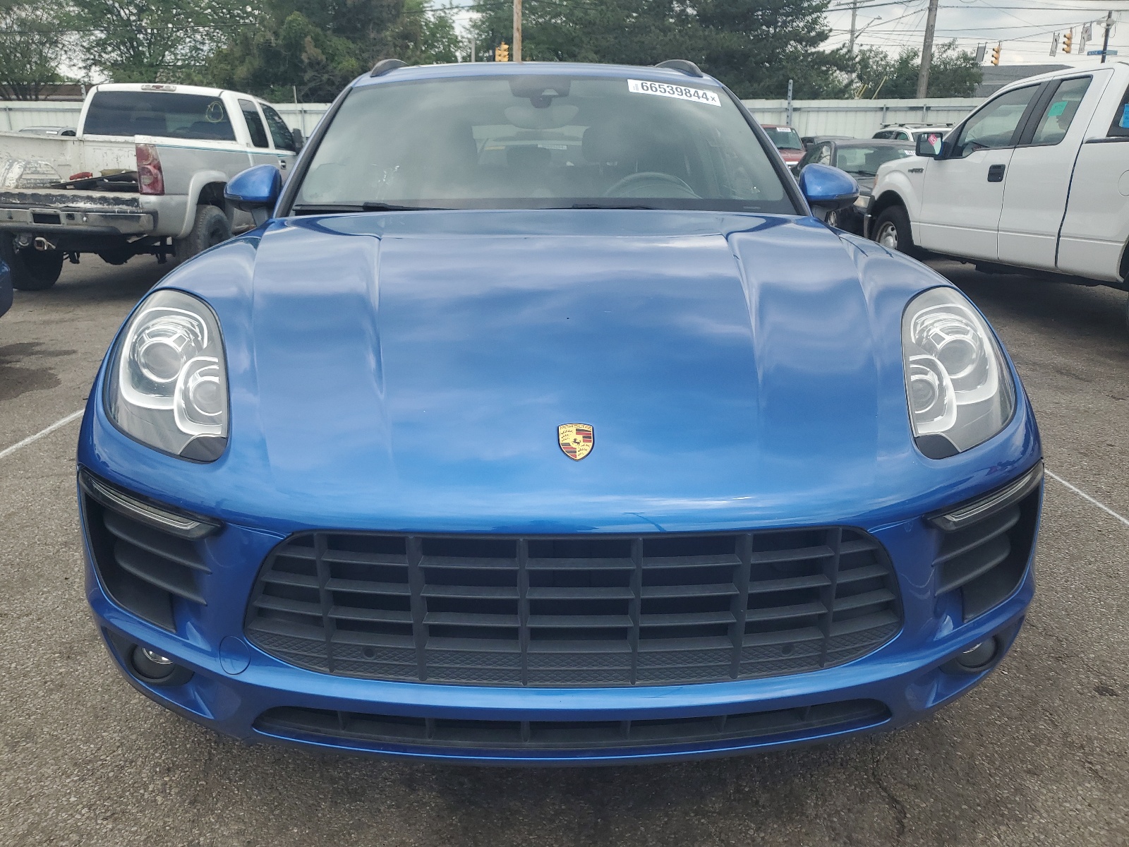 2017 Porsche Macan vin: WP1AA2A59HLB05751