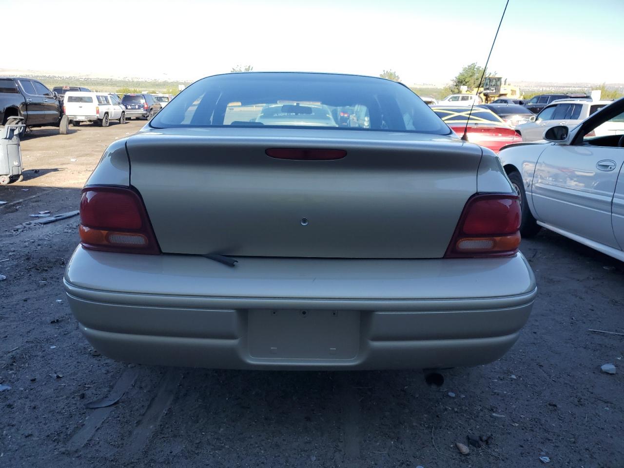 1B3EJ46X8YN171903 2000 Dodge Stratus Se