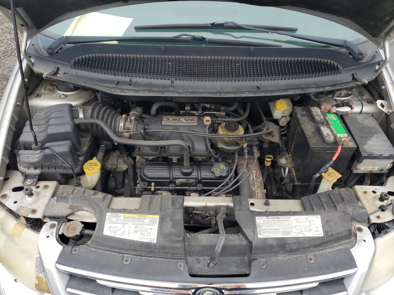 2005 Chrysler Town & Country Limited VIN: 2C4GP64L95R168587 Lot: 66696284