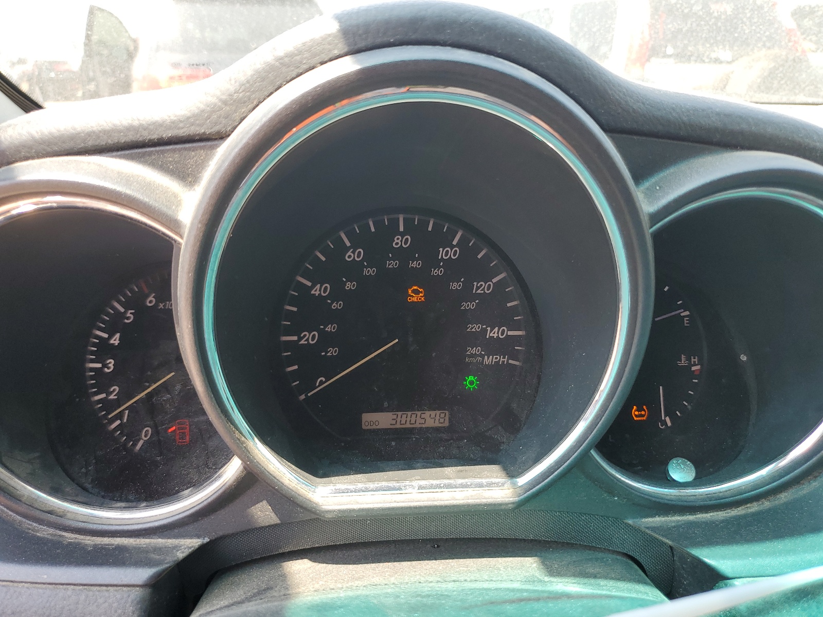 JTJHA31UX40046960 2004 Lexus Rx 330