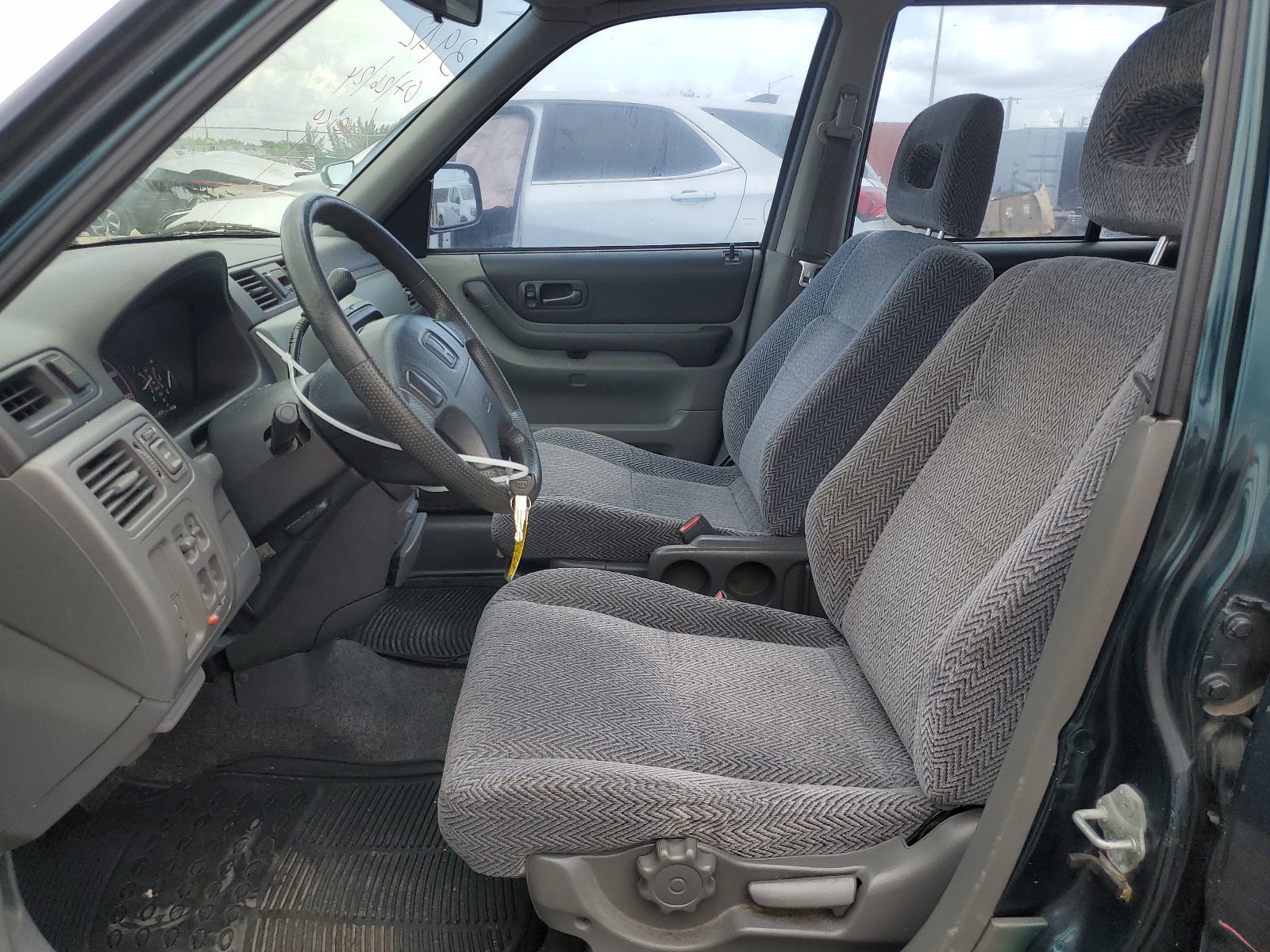 JHLRD2842WC004107 1998 Honda Cr-V Lx