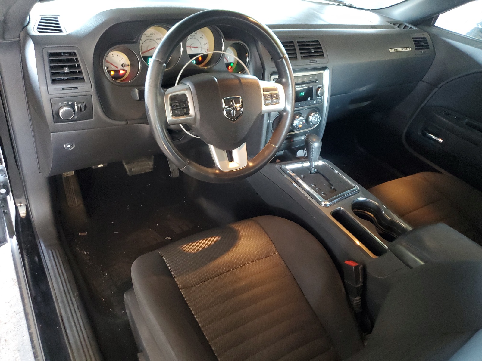 2C3CDYAG6DH704592 2013 Dodge Challenger Sxt