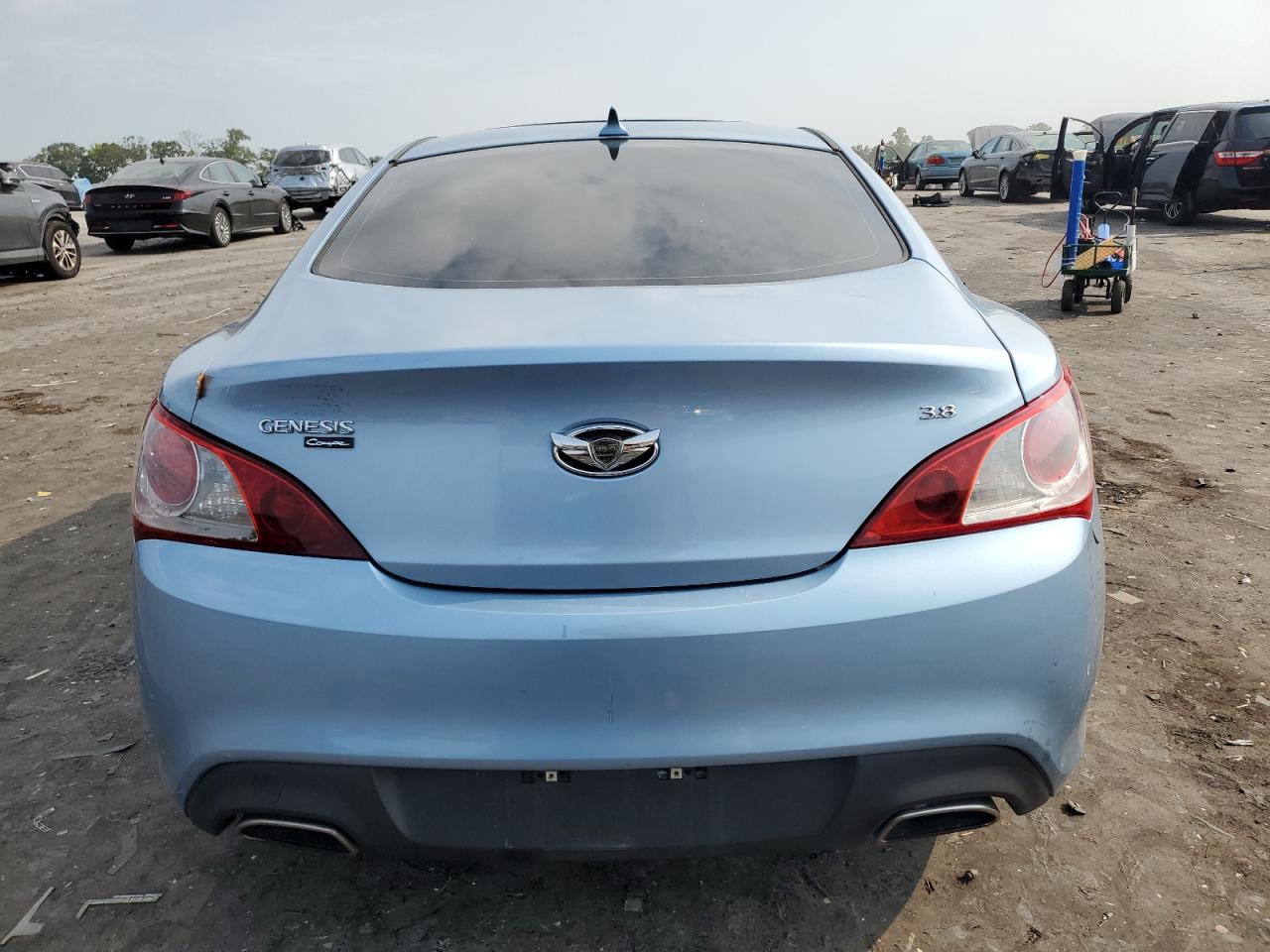 2010 Hyundai Genesis Coupe 3.8L VIN: KMHHU6KH3AU011318 Lot: 64467164